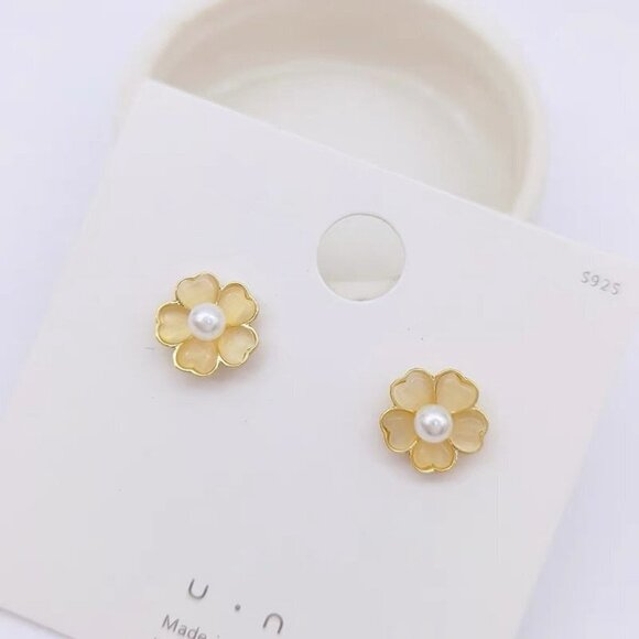 Jewelry - S925 silver post earrings